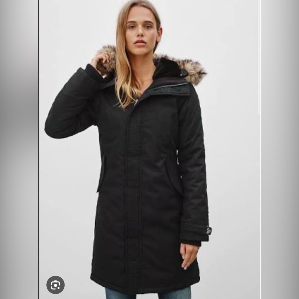 Aritzia TNA Avoriaz Parka